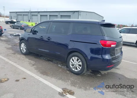 2018 Kia Sedona Lx z USA, uszkodzony, nr VIN KNDMB5C16J6401211